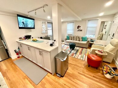 178 Pleasant St unit 1, Marblehead, MA 01945 - photo 4