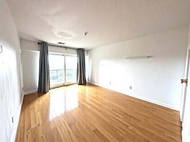 Edgewater Place Condominiums unit 502, Quincy, MA 02171 - photo 4
