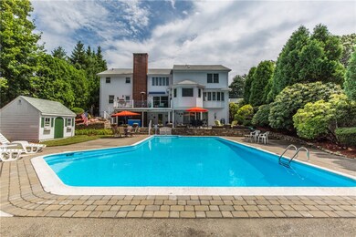 55 Meshanticut Valley Pkwy, Cranston, RI 02920 - photo 2