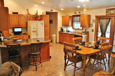 5 Rhode Island Ave, Rensselaer, NY 12144 - photo 4