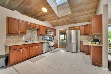 21400 Lisa Ln, Steger, IL 60475 - photo 3