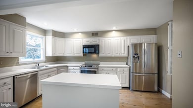 15200 Jones Ln, Gaithersburg, MD 20878 - photo 4