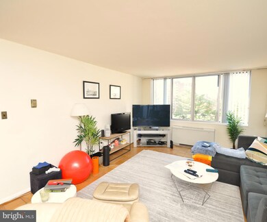 Van Ness East unit 1033, Washington, DC 20008 - photo 3