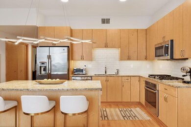 1240 S 2nd St unit 822, Minneapolis, MN 55415 - photo 2