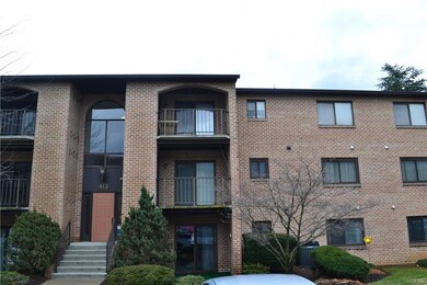 913 Cold Spring Rd, Allentown, PA 18103 - photo 2