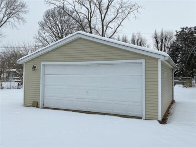 3108 15th St, Columbus, IN 47201 - photo 2