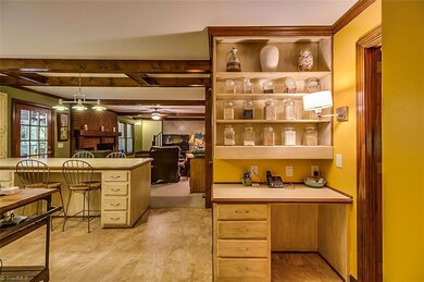 946 Monroe Ave, Asheboro, NC 27205 - photo 5