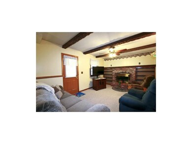 Family Room, Fireplace