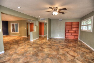family room 3
