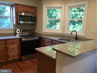 15201 Valley Stream Dr, Woodbridge, VA 22191 - photo 3