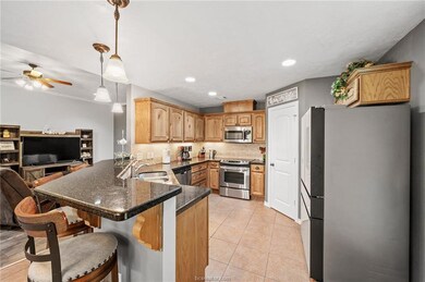 912 Emerald Dove Ave, College Station, TX 77845 - photo 4