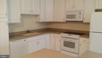 Mill Crossing unit 301, Frederick, MD 21702 - photo 2