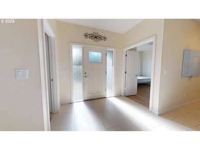 375 Mia Ln, Eugene, OR 97401 - photo 3