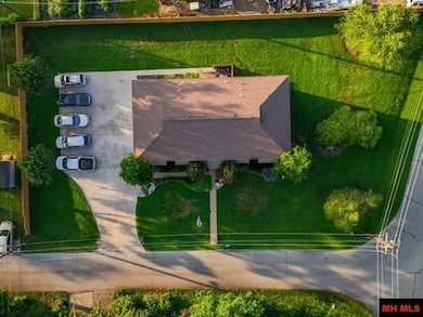 423 E 12th St, Mountain Home, AR 72653 - photo 4