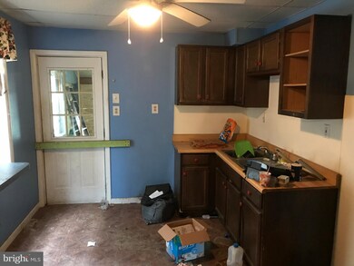 810 Plane St, Columbia, PA 17512 - photo 4