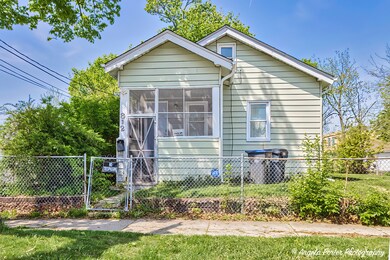 812 Indiana Ave, Waukegan, IL 60085 - photo 2