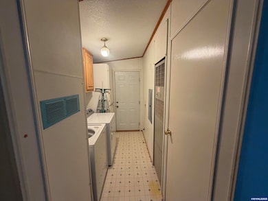 252 NW 20th St, Newport, OR 97365 - photo 6