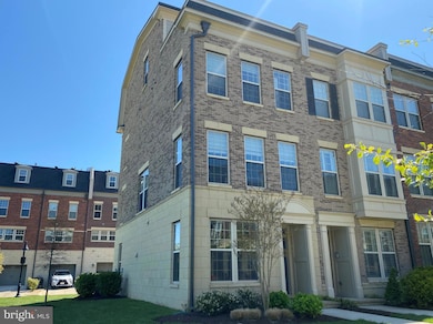 818 Admirals Way, National Harbor, MD 20745 - photo 2