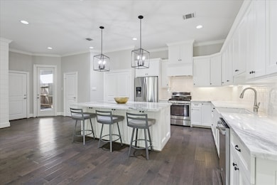 Statement island at the heart of the kitchen.