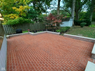 1321 Greenway Dr, Anderson, IN 46011 - photo 3