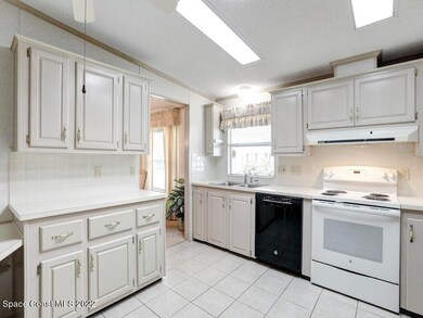 910 Evergreen St, Sebastian, FL 32976 - photo 7