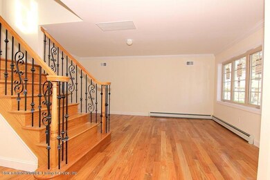 6 Vulcan St, Staten Island, NY 10305 - photo 5