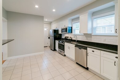 58 Saunders St unit 1, Allston, MA 02134 - photo 3