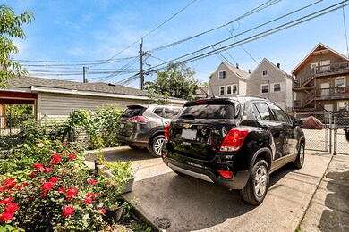 2923 N Gresham Ave, Chicago, IL 60618 - photo 7