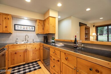816_beaver_creek_blvd_a2_interior_kitche