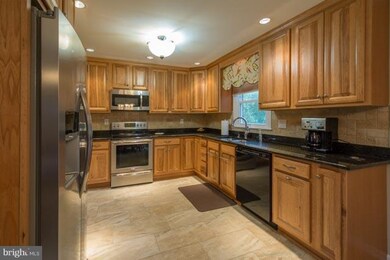 8495 Billingsley Rd, White Plains, MD 20695 - photo 3