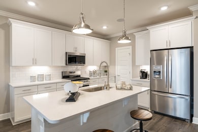 *Photos are of a model home. Actual colors, structural selections, and finishes may vary.