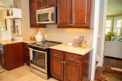 110 Smith Ave, Greenville, RI 02828 - photo 6