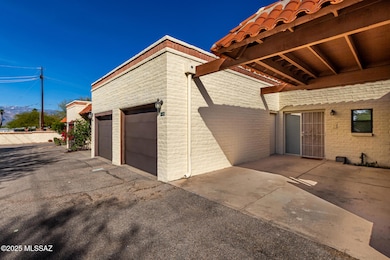 68 N Camino Imagen, Tucson, AZ 85748 - photo 2