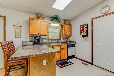 81 Atwood Dr, Hendersonville, NC 28792 - photo 6