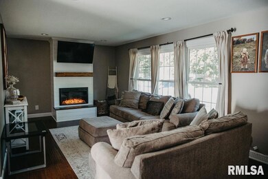 161 Penny Ln, Macomb, IL 61455 - photo 5