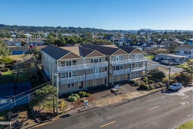 1120 NW SPRING ST (EXTERIORS) (1)
