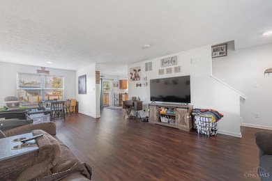 7103 Country Walk Dr, Franklin, OH 45005 - photo 6