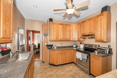 7 E Dracut Rd, Methuen, MA 01844 - photo 2