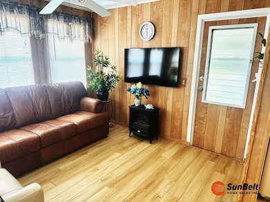 11C Cocos Plumosa Dr, Eustis, FL 32726 - photo 4