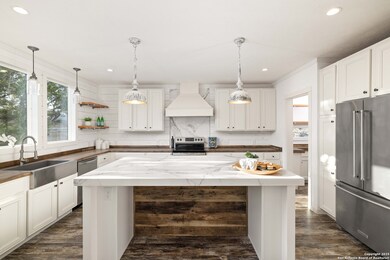 2301 Wegner Rd unit B, New Braunfels, TX 78132 - photo 4