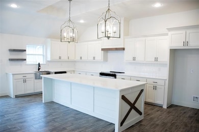 916 Rodgers Ave, Godley, TX 76044 - photo 2