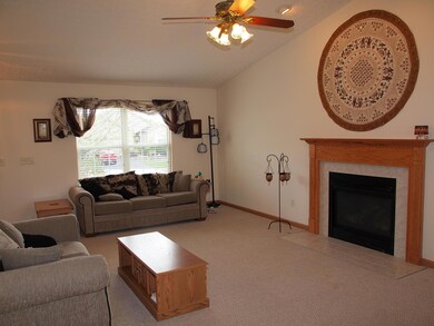 9203 Cambrian Commons Dr, Columbus, OH 43240 - photo 3