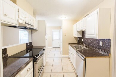 7427 Sandhurst Ln N, North Richland Hills, TX 76182 - photo 3