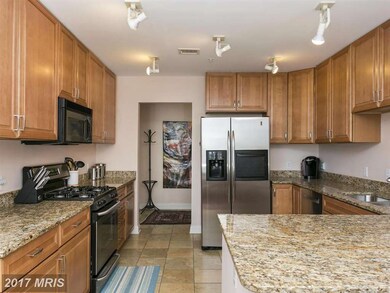 717 President St, Baltimore, MD 21202 - photo 6