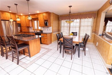 Granite Countertops; Gas cooktop; Stainless Steel