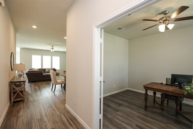 31026 Gullwing Manor Dr, Tomball, TX 77375 - photo 6