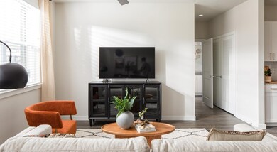 12111 Main St unit 14104, Houston, TX 77035 - photo 5