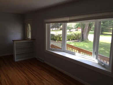 4016 Rownd St, Cedar Falls, IA 50613 - photo 2