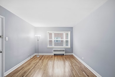 7524 N Ridge Blvd unit 2W, Chicago, IL 60645 - photo 5
