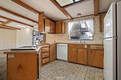 23627 Lake Dr E, Bothell, WA 98021 - photo 7